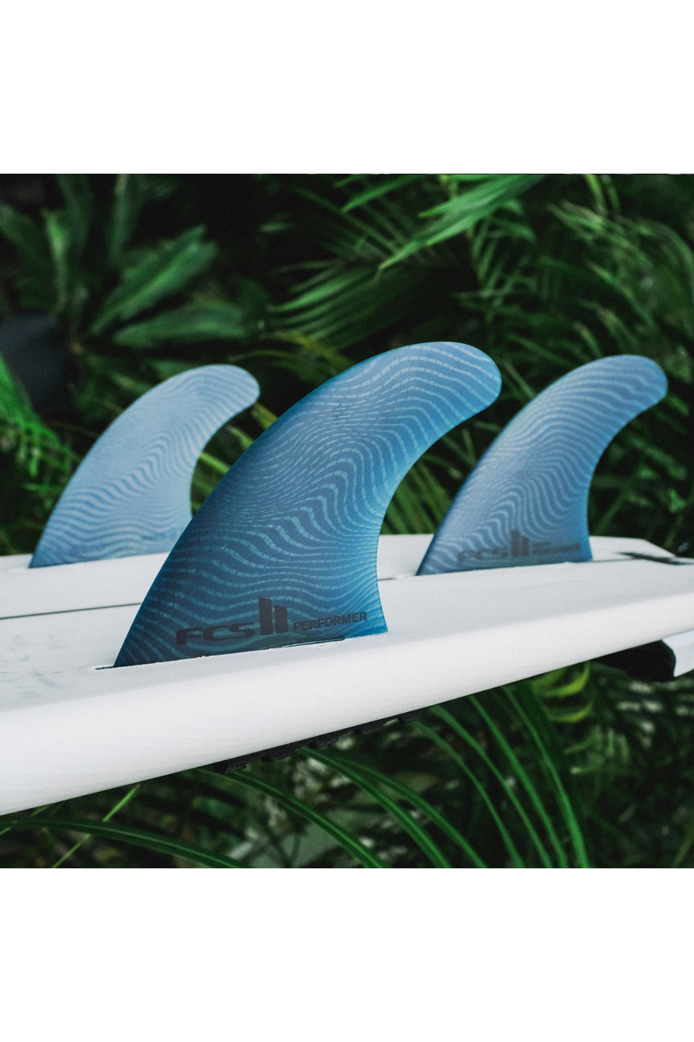 FCS II Performer Neo Glass Large Pacific Surfboard Tri Fins Blue