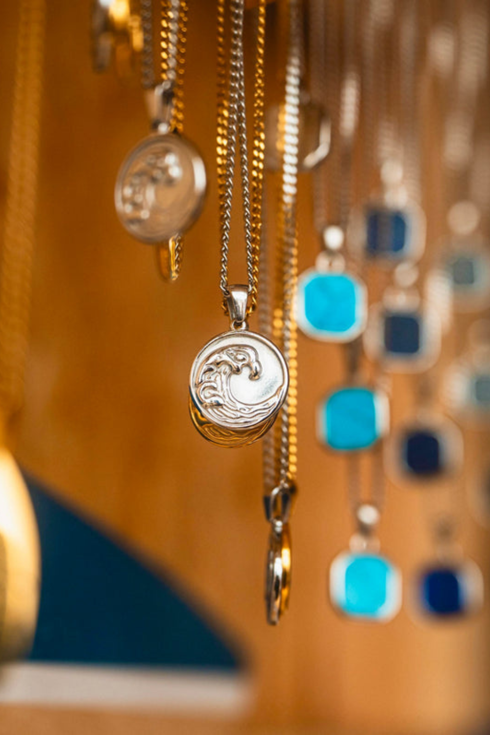 Ocean Jewel Wave Pendant Necklace Gold