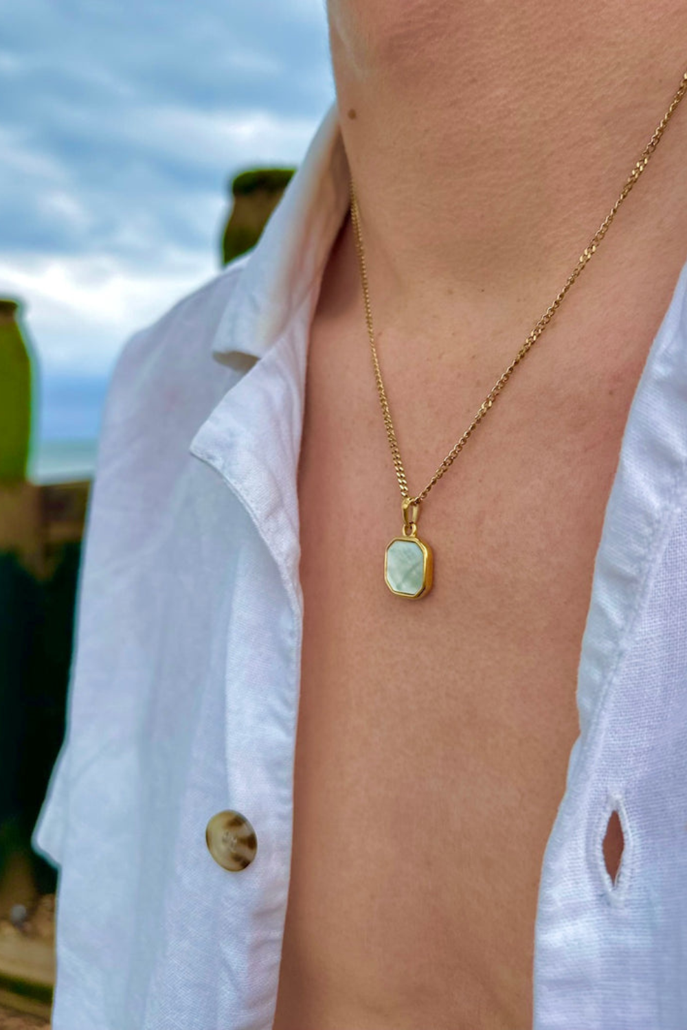 Ocean Jewel Pearl Shell Stone Pendant Necklace Gold