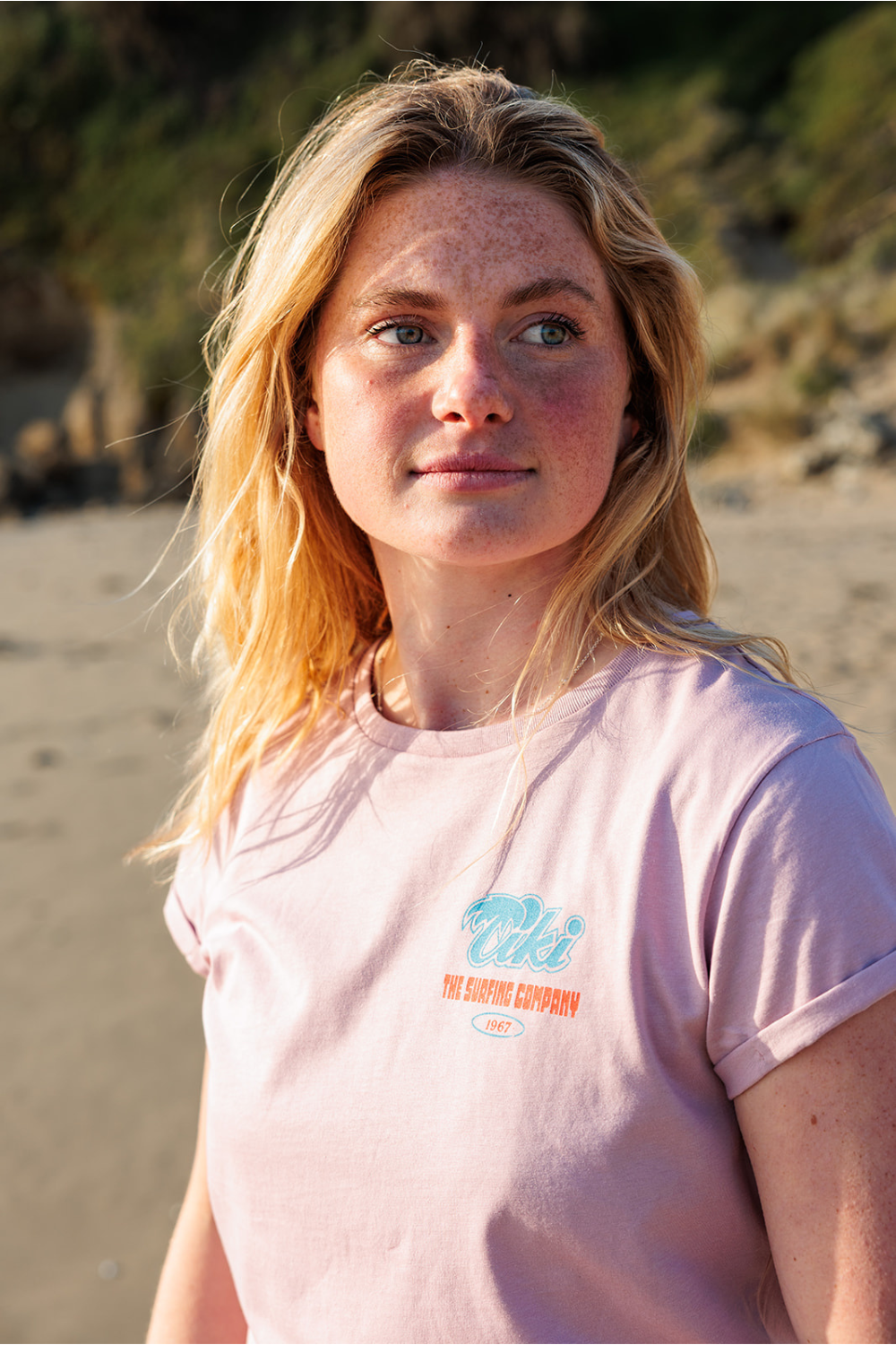 Tiki Palm 67 Womens T-Shirt Pink