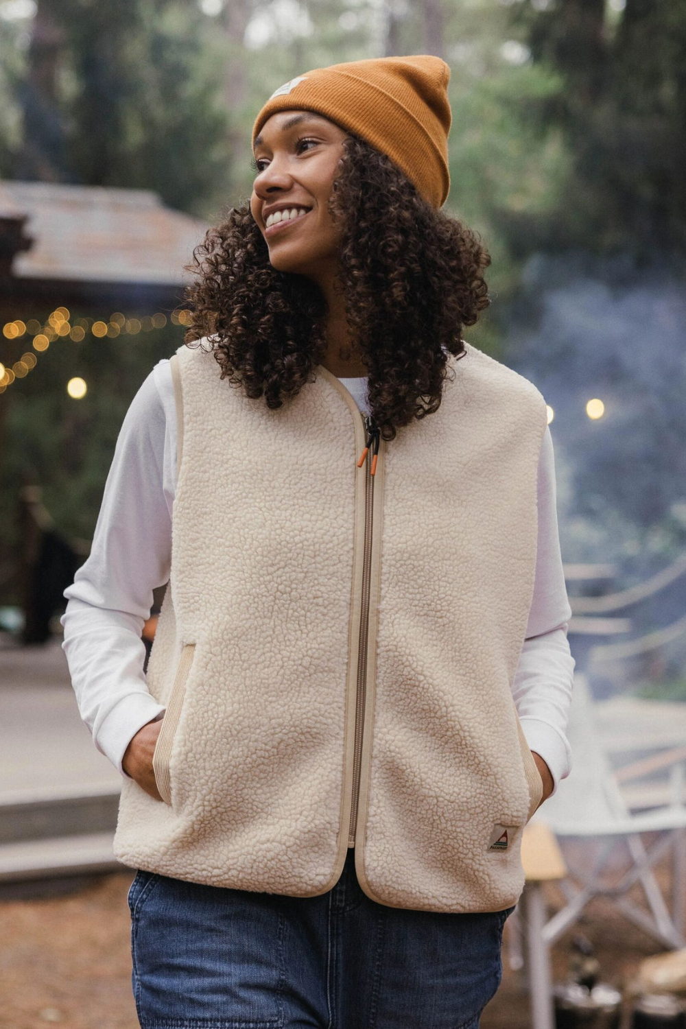 Passenger Tawny Womens Collarless Deep-Pile Sherpa Gilet Oat