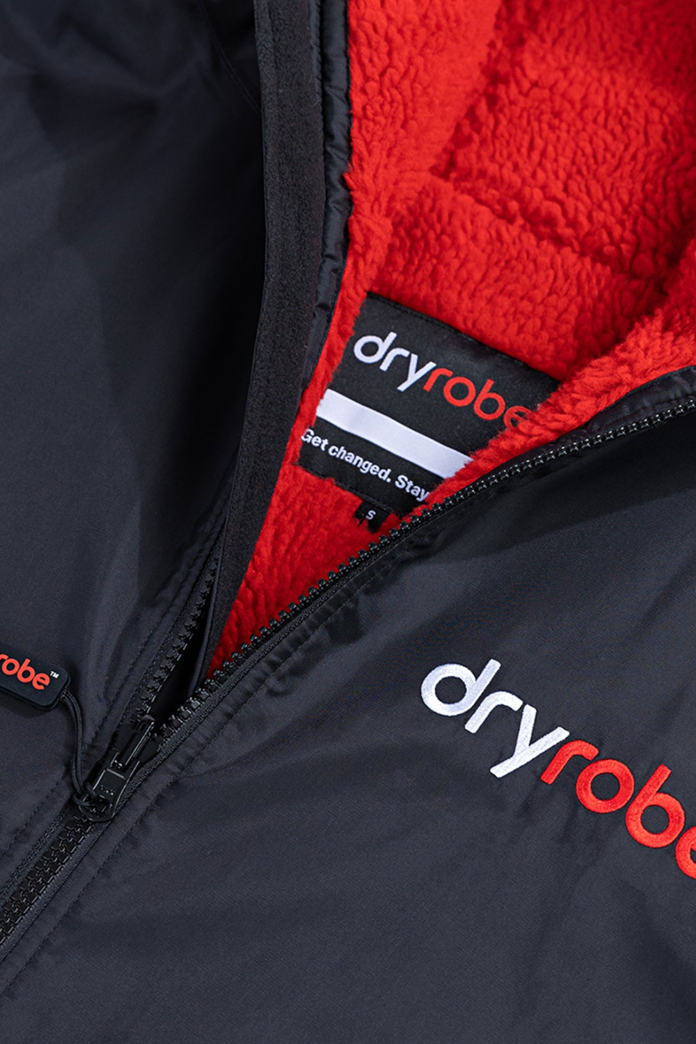 Dryrobe Adults Advance Long Sleeve Changing Robe Black/Red