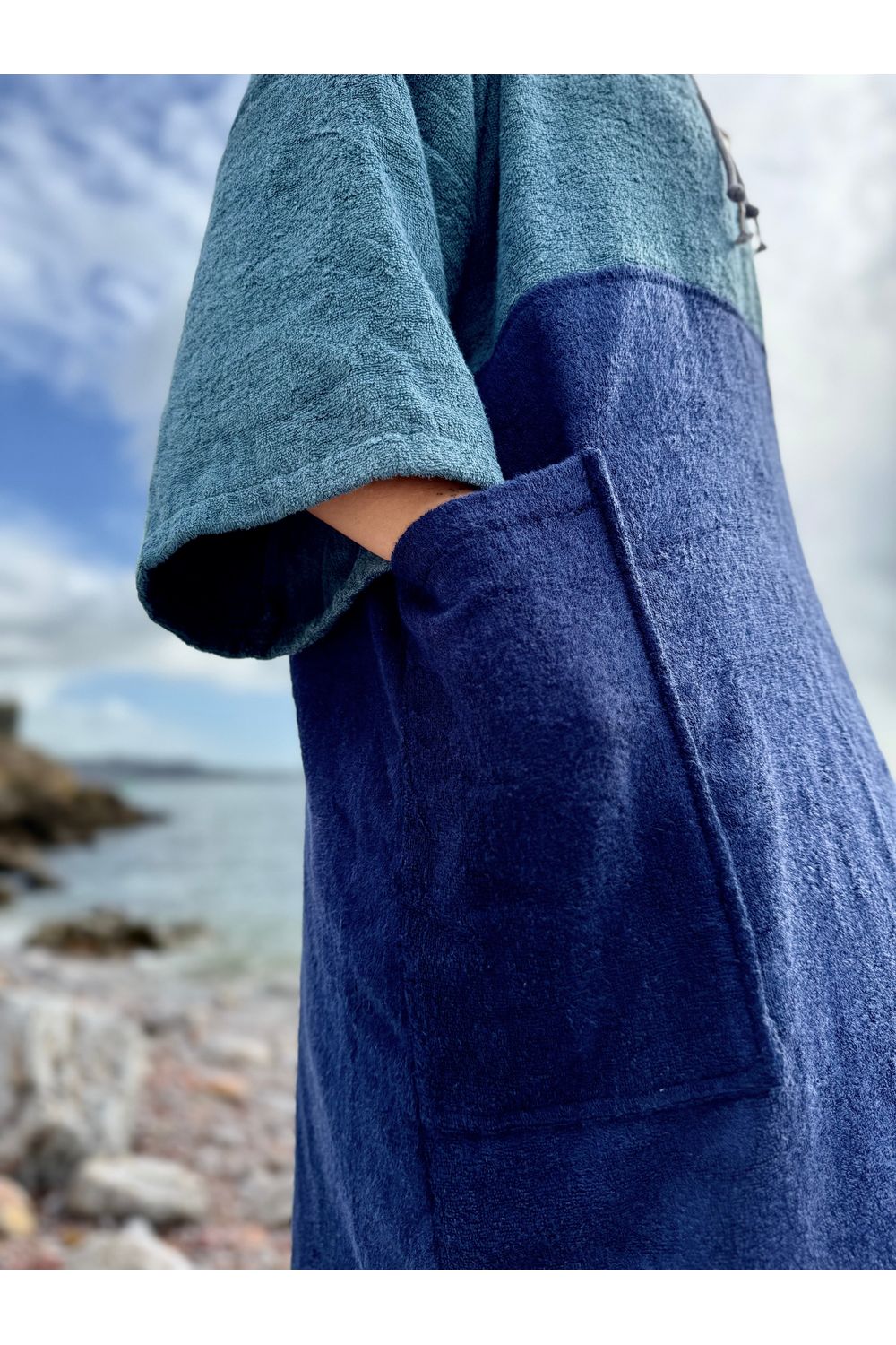 Tiki Surf Adults Cosy Towel Robe Deep Ocean Blue