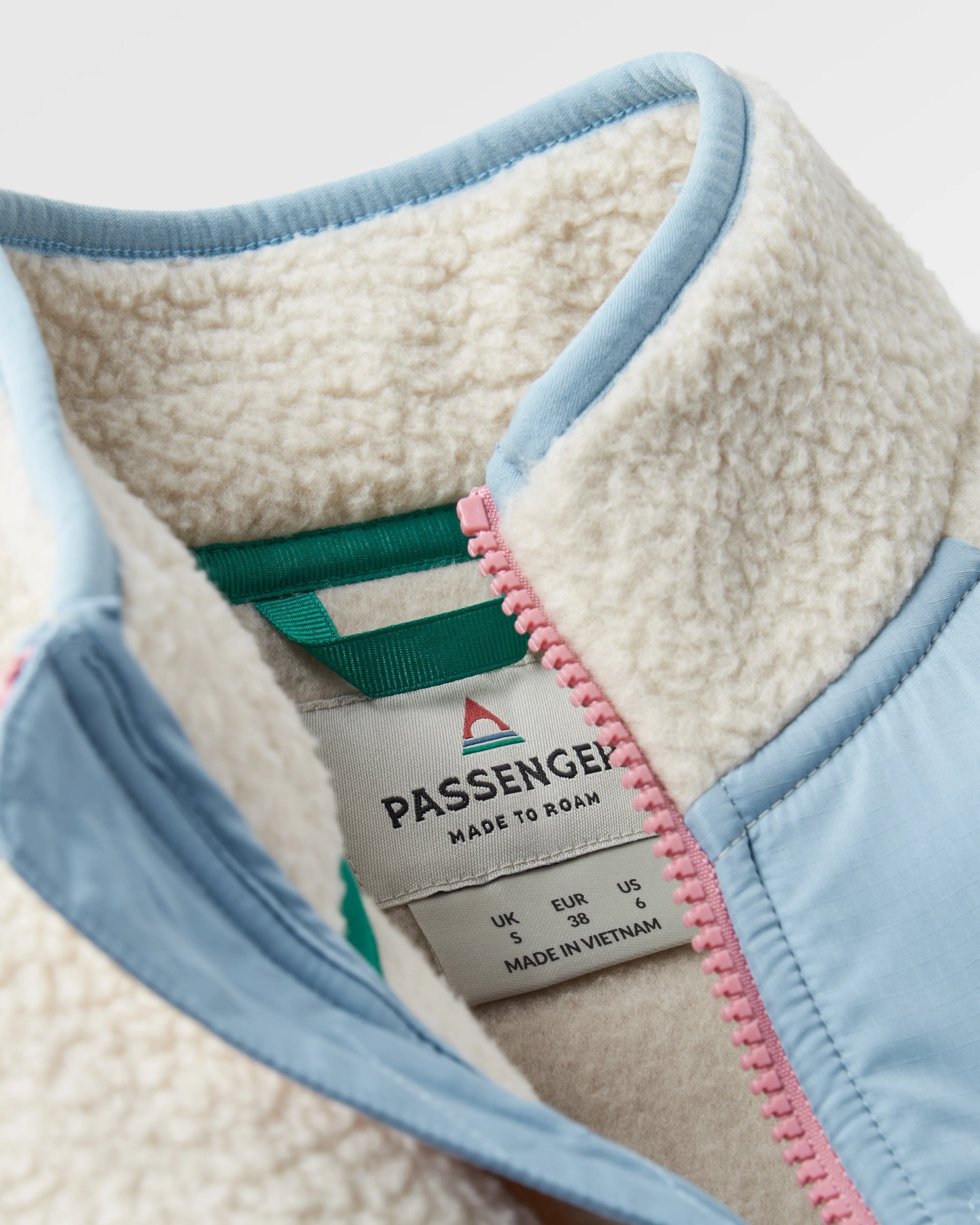 Passenger Home Womens Recycled Sherpa Fleece Oatmeal/Pink Haze