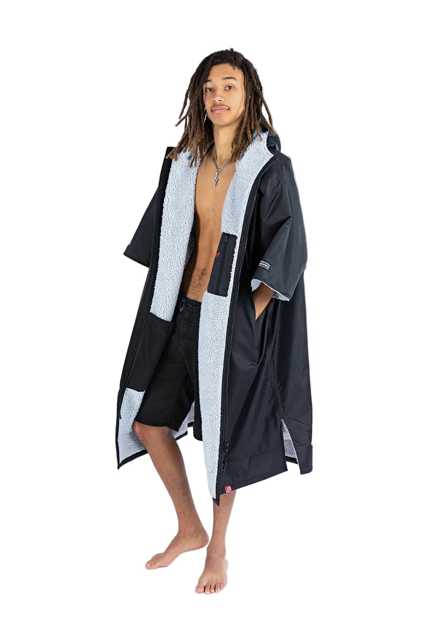 Dryrobe Advance Short Sleeve Changing Robe Black/Grey