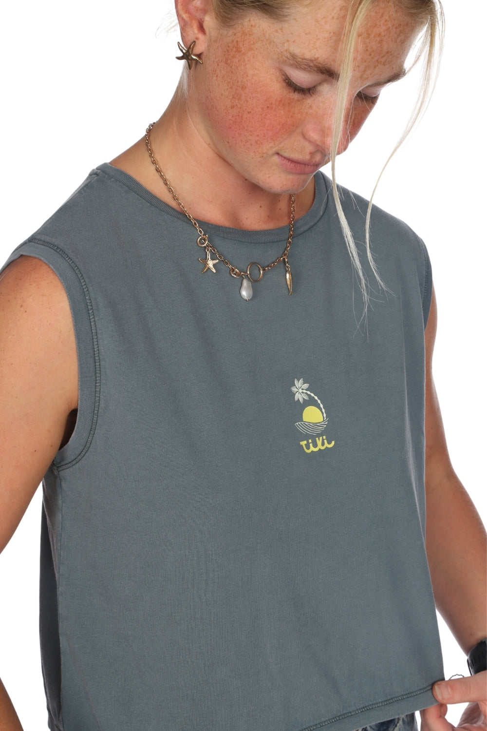 Tiki Palm Vest Washed Grey