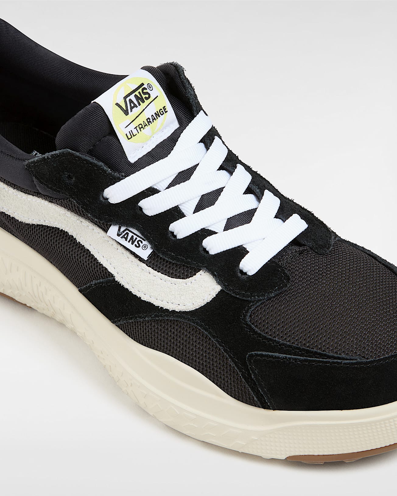 Vans MTE UltraRange Neo Vr3 Shoe Black/White