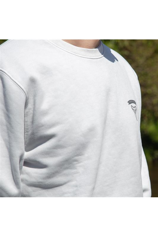 Bamboobay grey crewneck from the front on a model