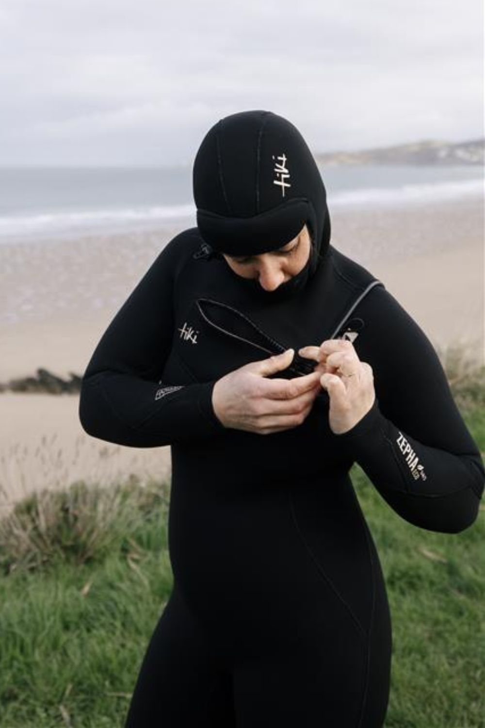 Tiki Zepha Eco 5/4/3 Women'S Chest Zip Hooded Wetsuit Black