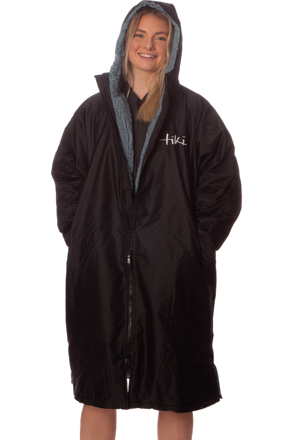 Tiki Tech Robe Black With Sea Storm Lining