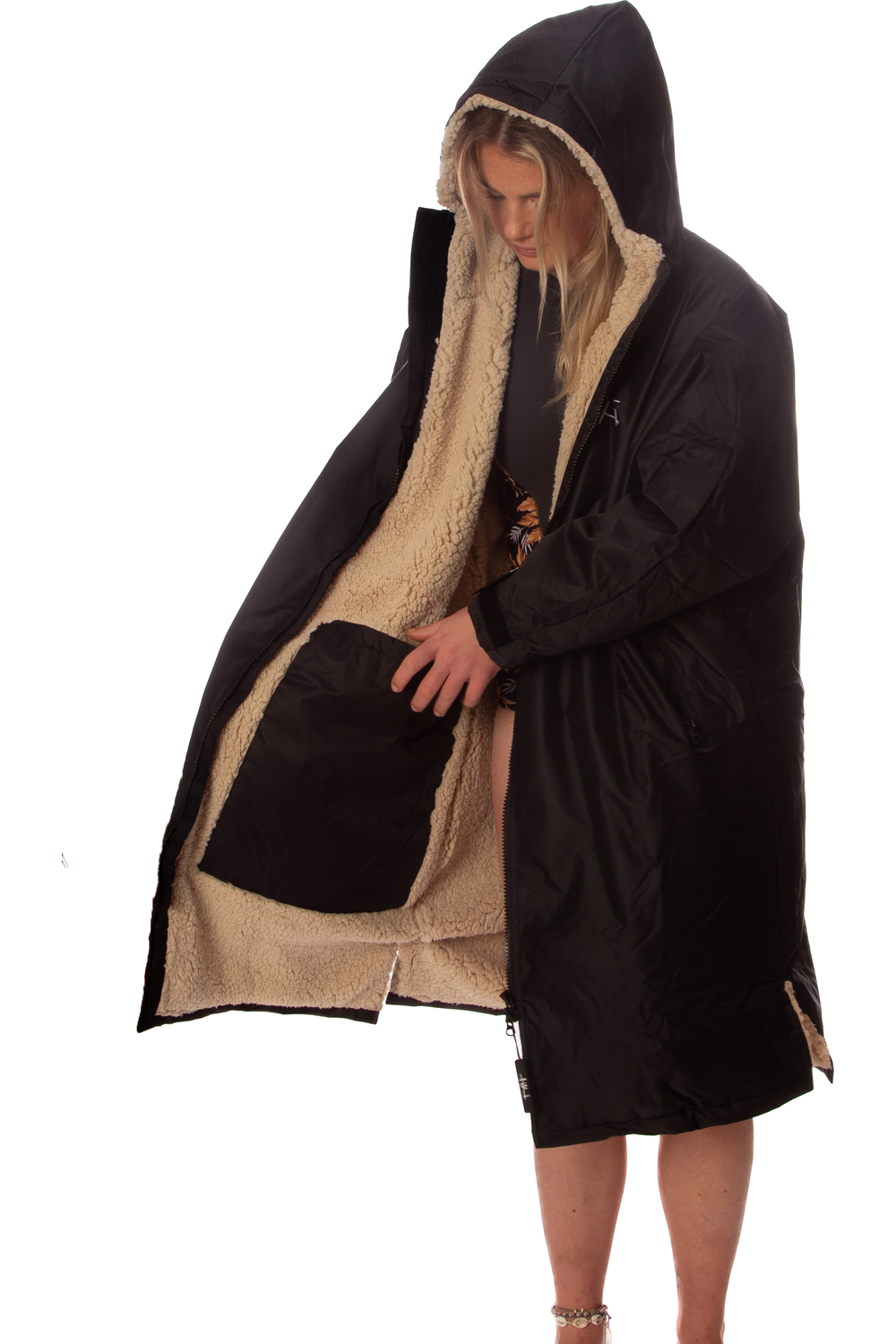 Tiki Tech Robe Black With Taupe Lining