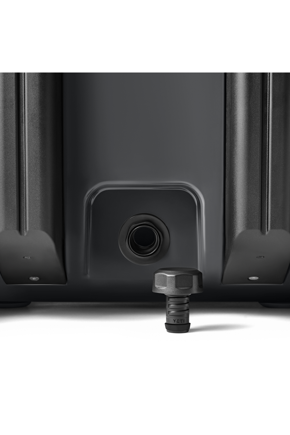 Yeti Roadie 60 L Wheeled Cool Box Charcoal