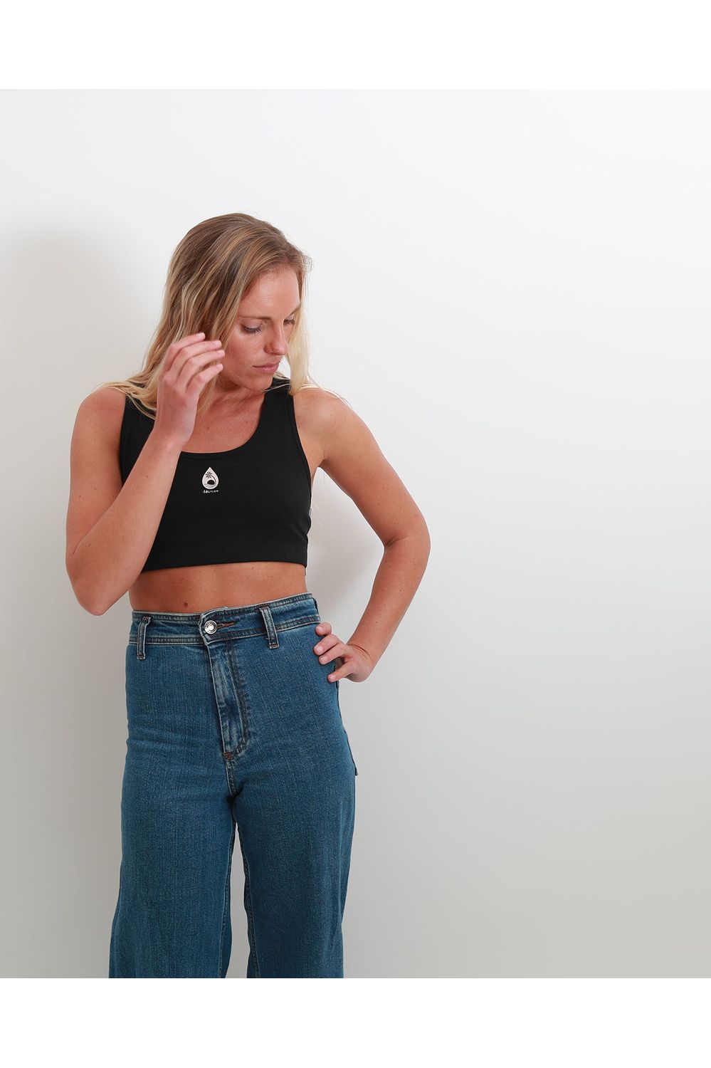 Tiki Drop Flow Sports Bra Black