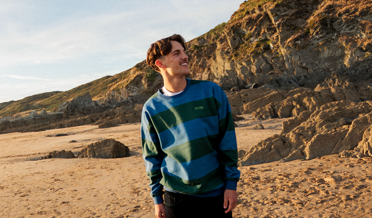 Hoodies & Sweatshirts