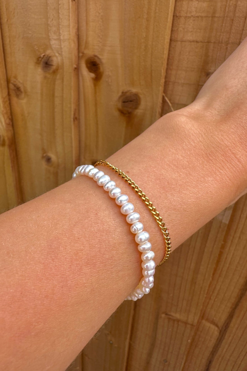 Ocean Jewel Freshwater Pearl Bracelet Gold Closure