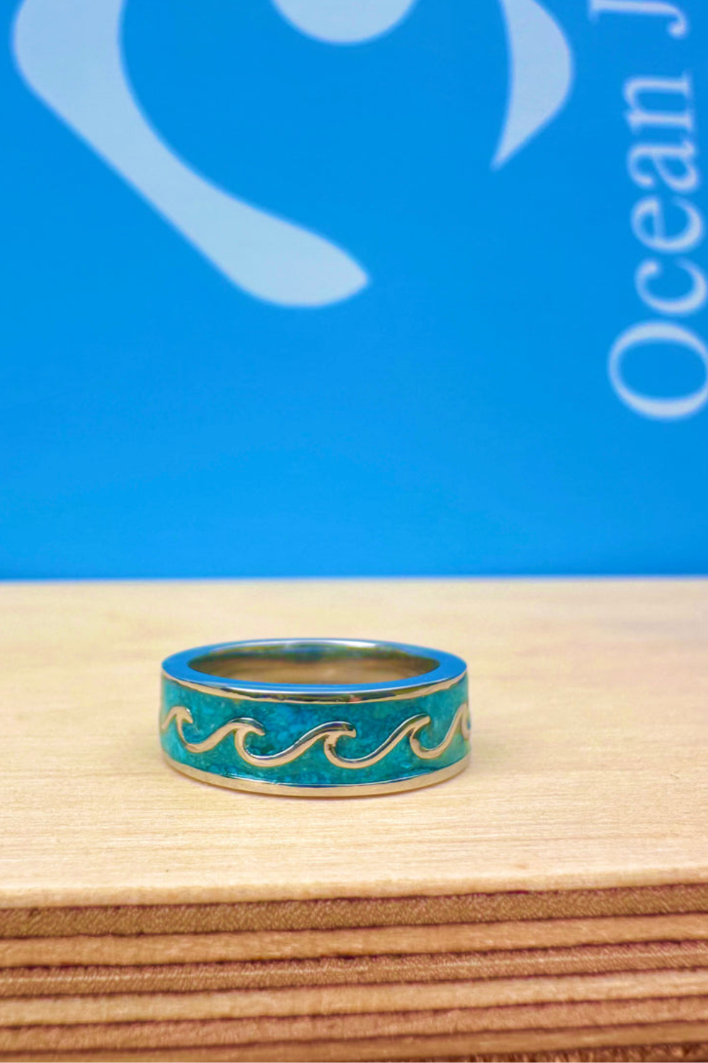 Ocean Jewel Crushed Stone Wave Ring Silver