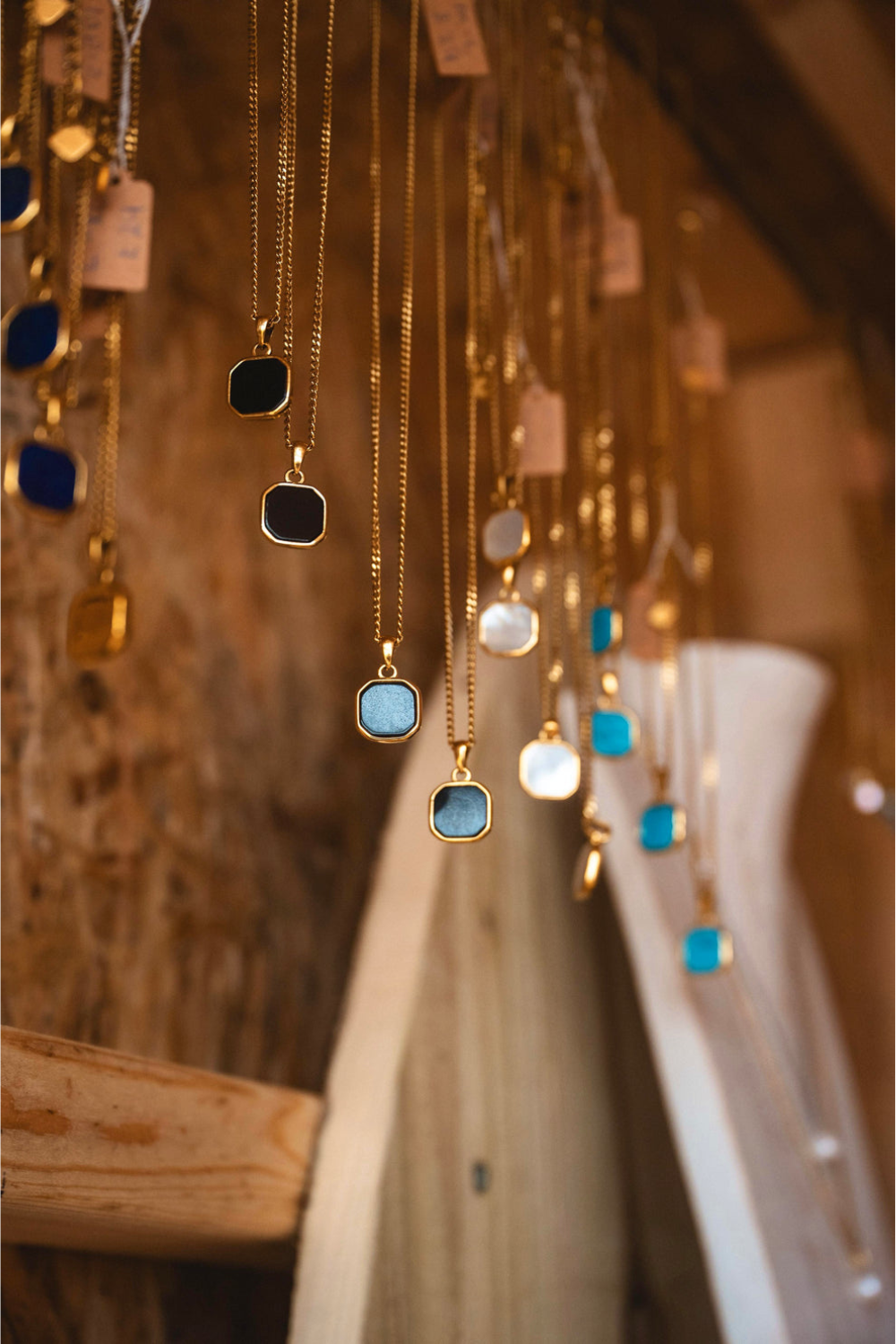 Ocean Jewel Onyx Stone Pendant Necklace Gold