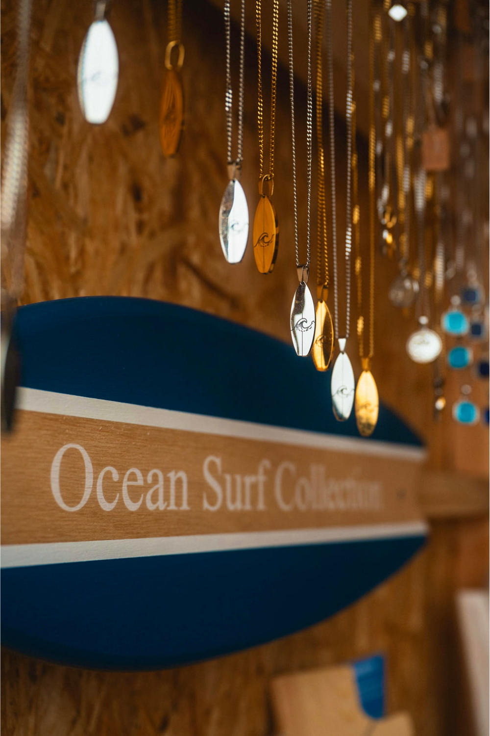 Ocean Jewel Wave Surfboard Pendant Gold