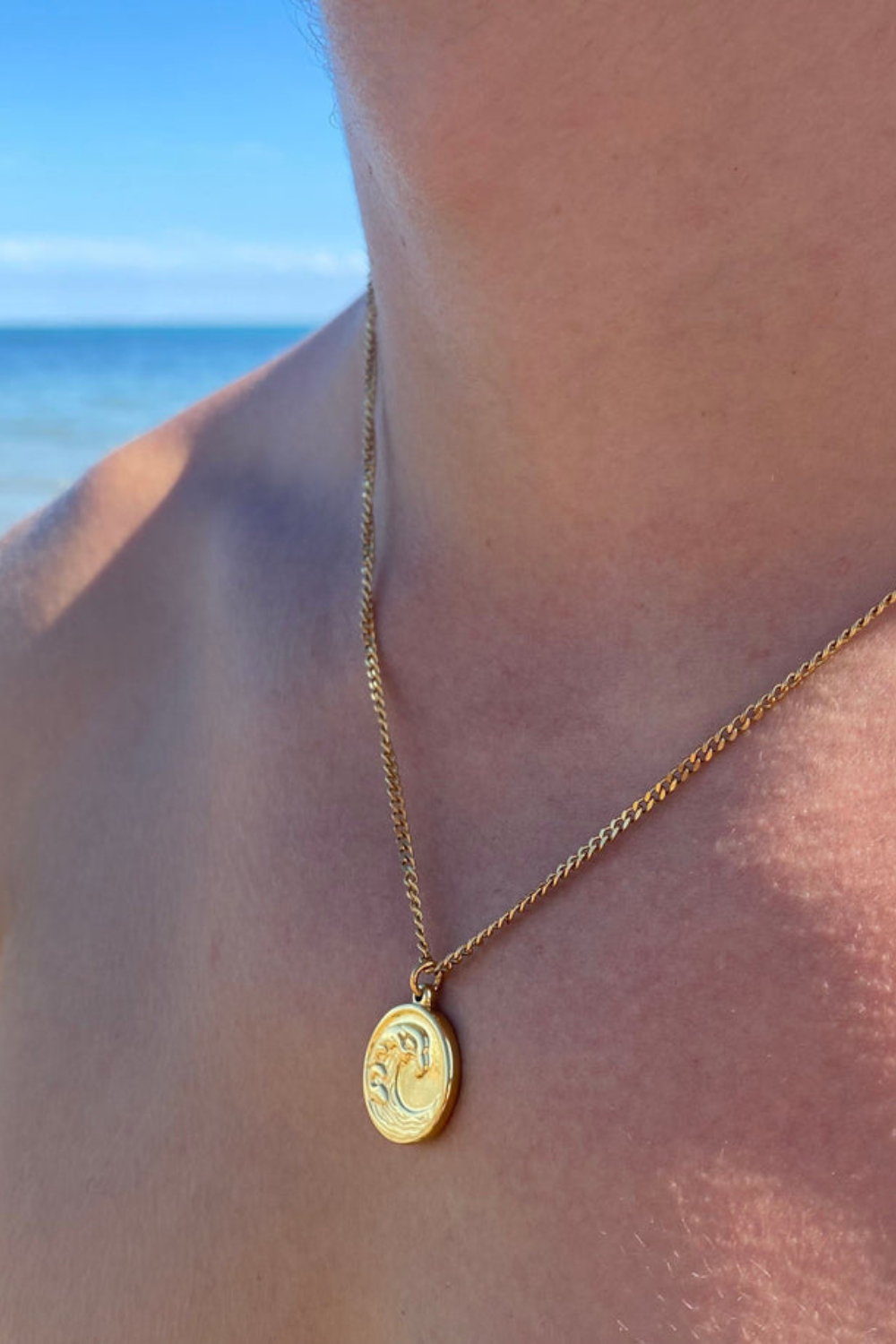 Ocean Jewel Wave Pendant Necklace Gold