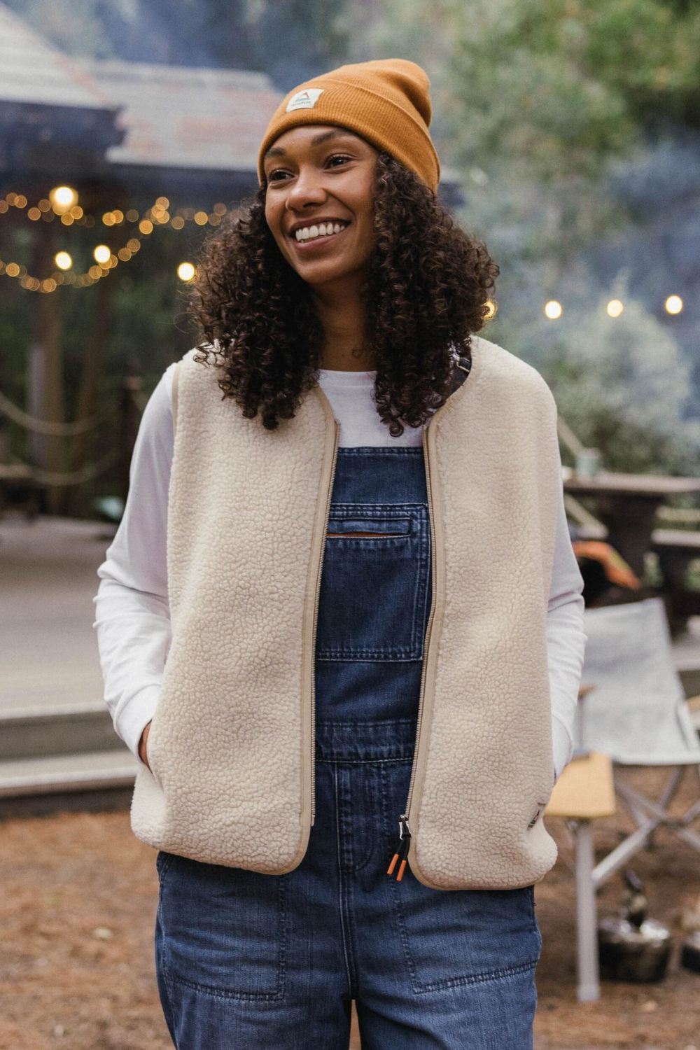 Passenger Tawny Womens Collarless Deep-Pile Sherpa Gilet  Oat