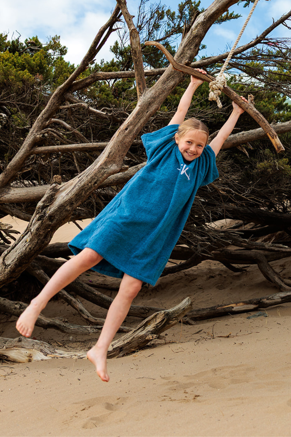 Tiki Junior Hooded Change Robe Navy
