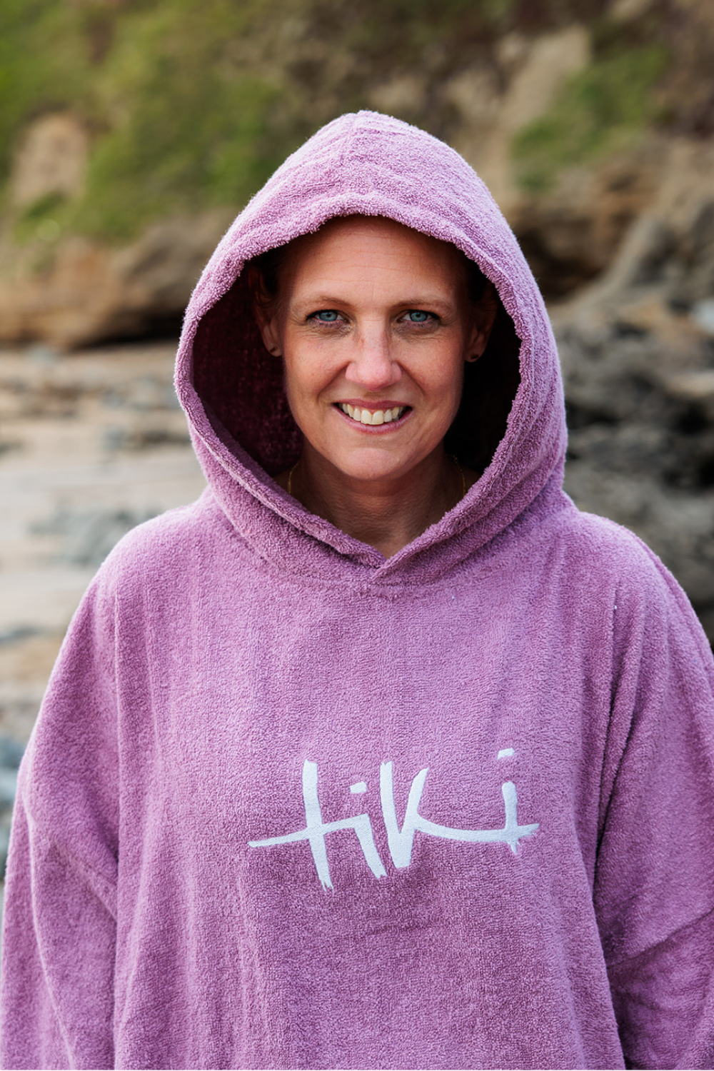 Tiki Adults Hooded Change Robe Mauve