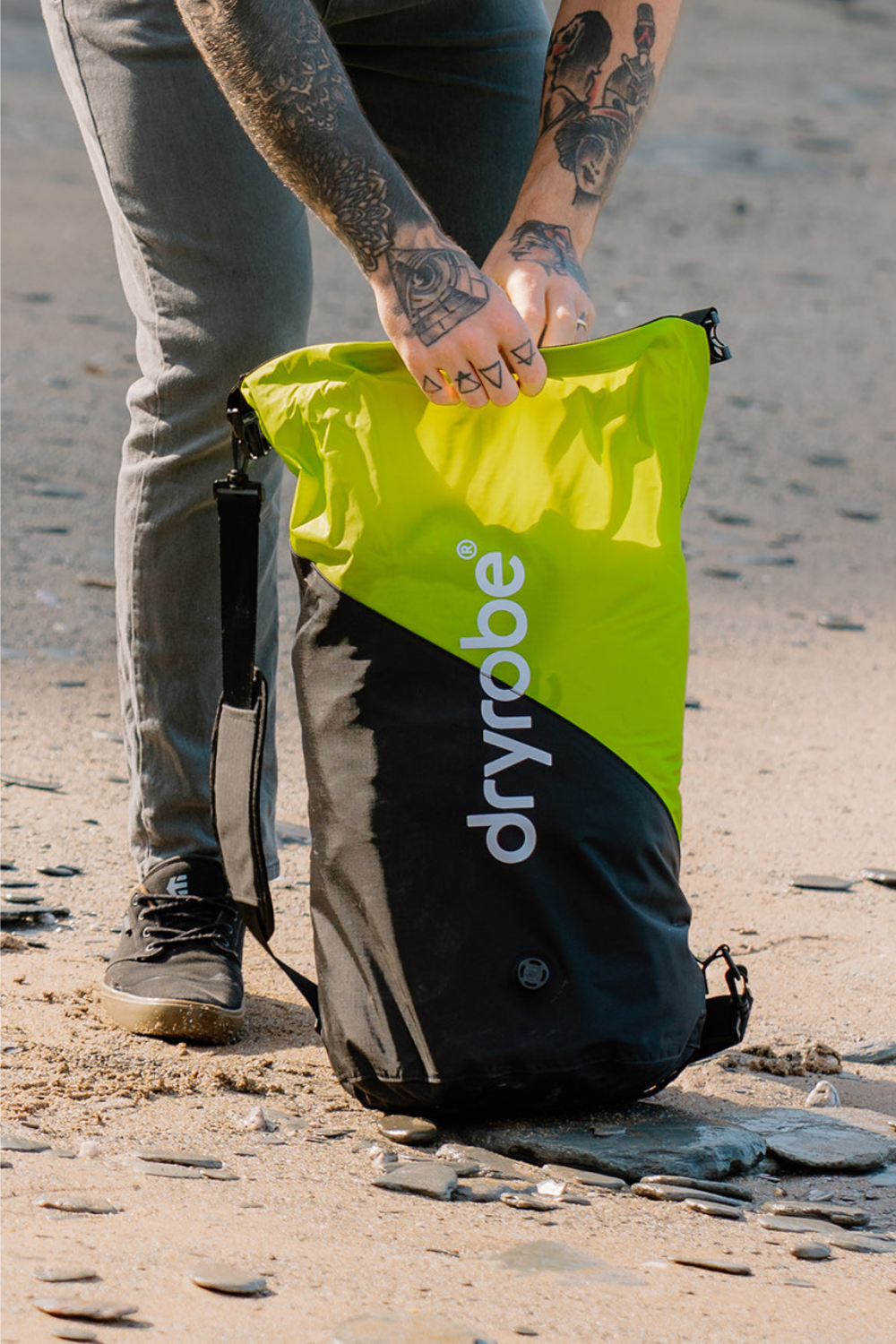 Dryrobe Compression Bag Black/Lime