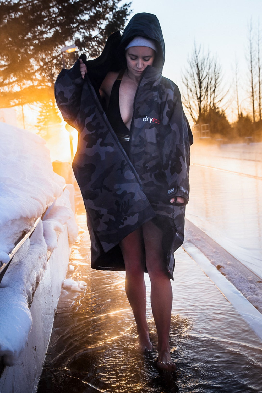 Dryrobe Advance Long Sleeve Changing Robe Black Camo/Black