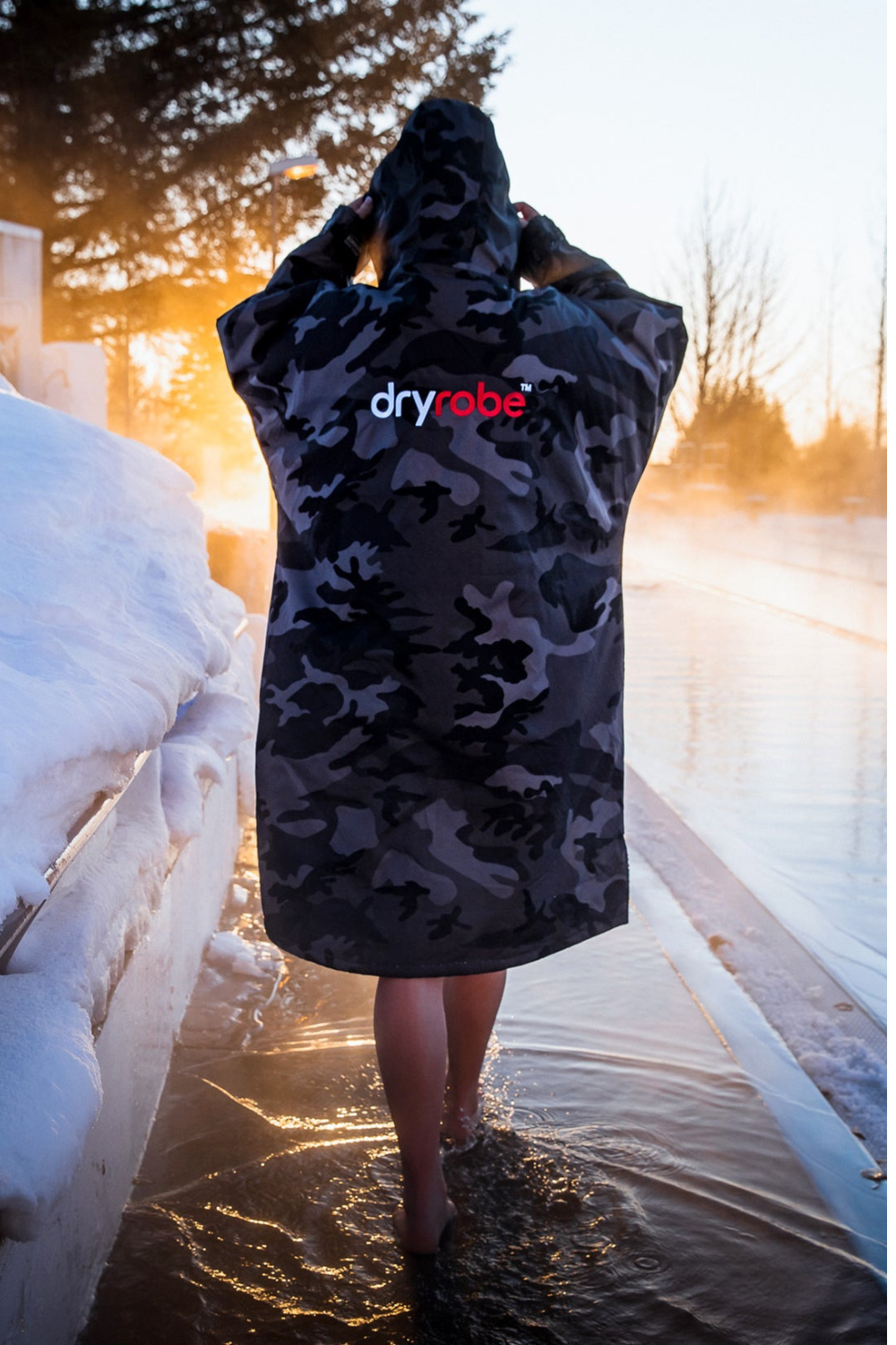 Dryrobe Advance Long Sleeve Changing Robe Black Camo/Black
