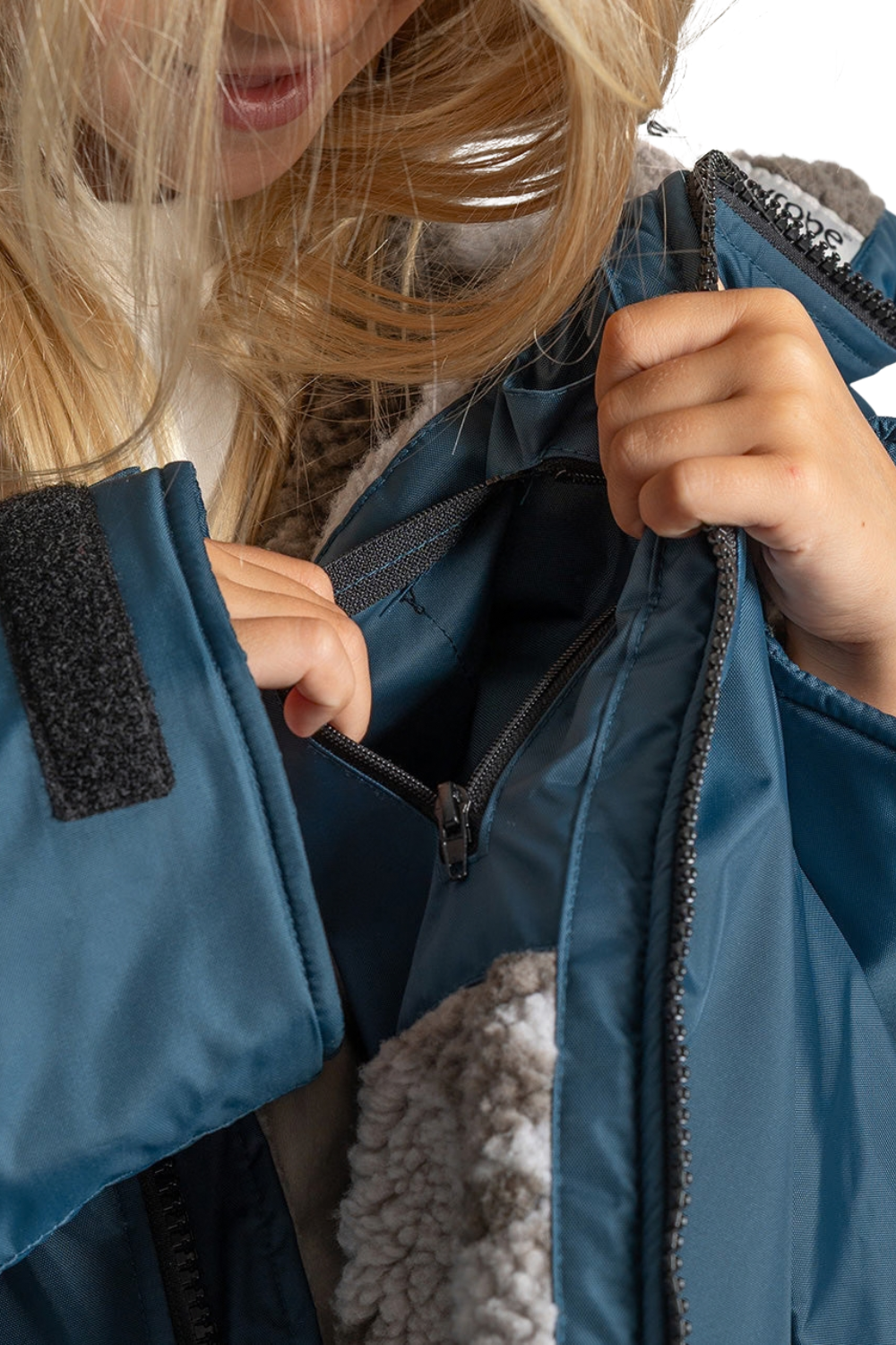 Dryrobe Advance Kids Long Sleeve Changing Robe Deep Sea Blue/Sand Camo