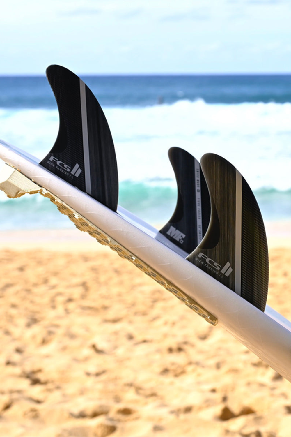 FCS II Mick Fanning Glass Fibre Fusion Tri Fins Smoke/White