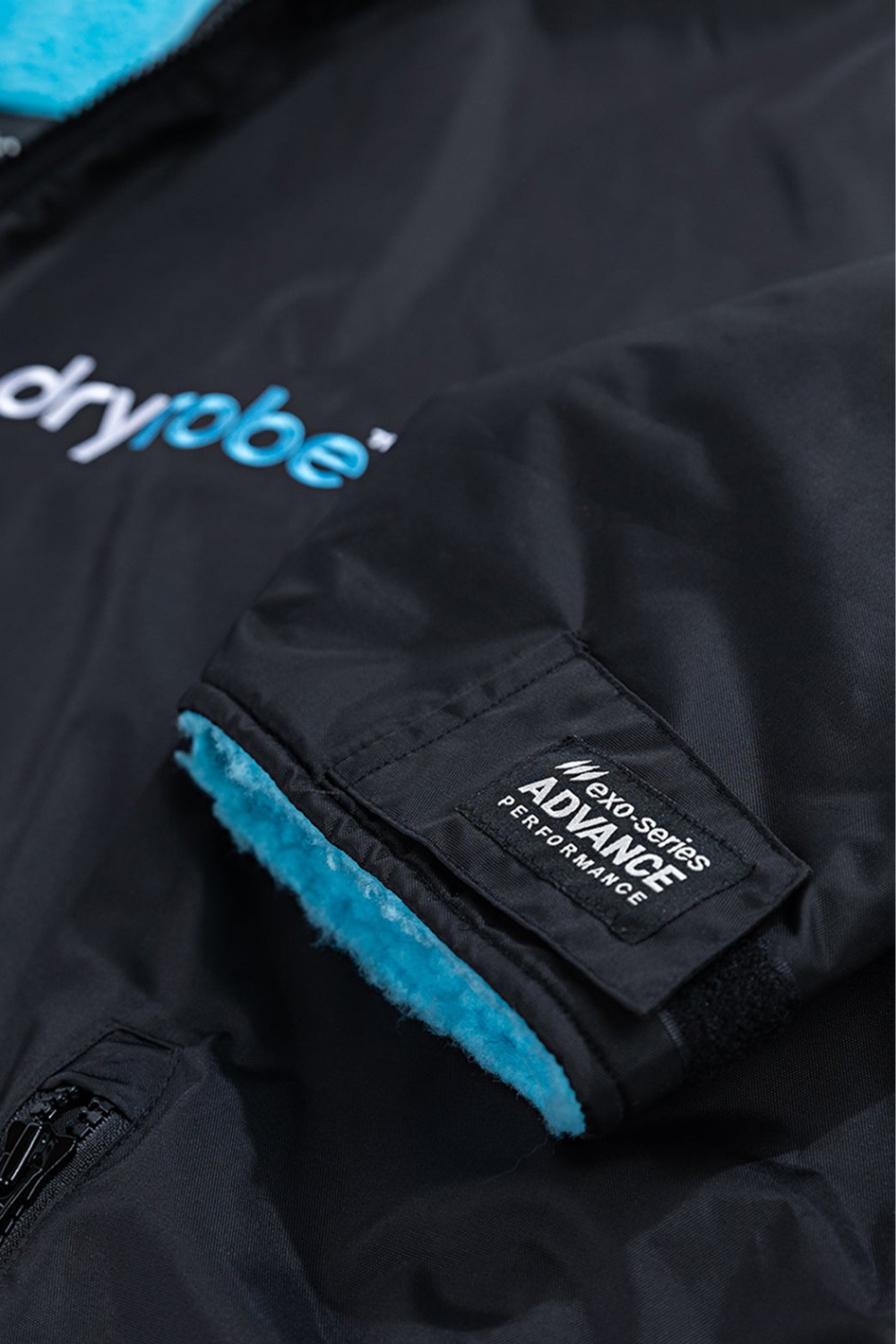 Dryrobe Adults Advance Long Sleeve Changing Robe Black/Blue