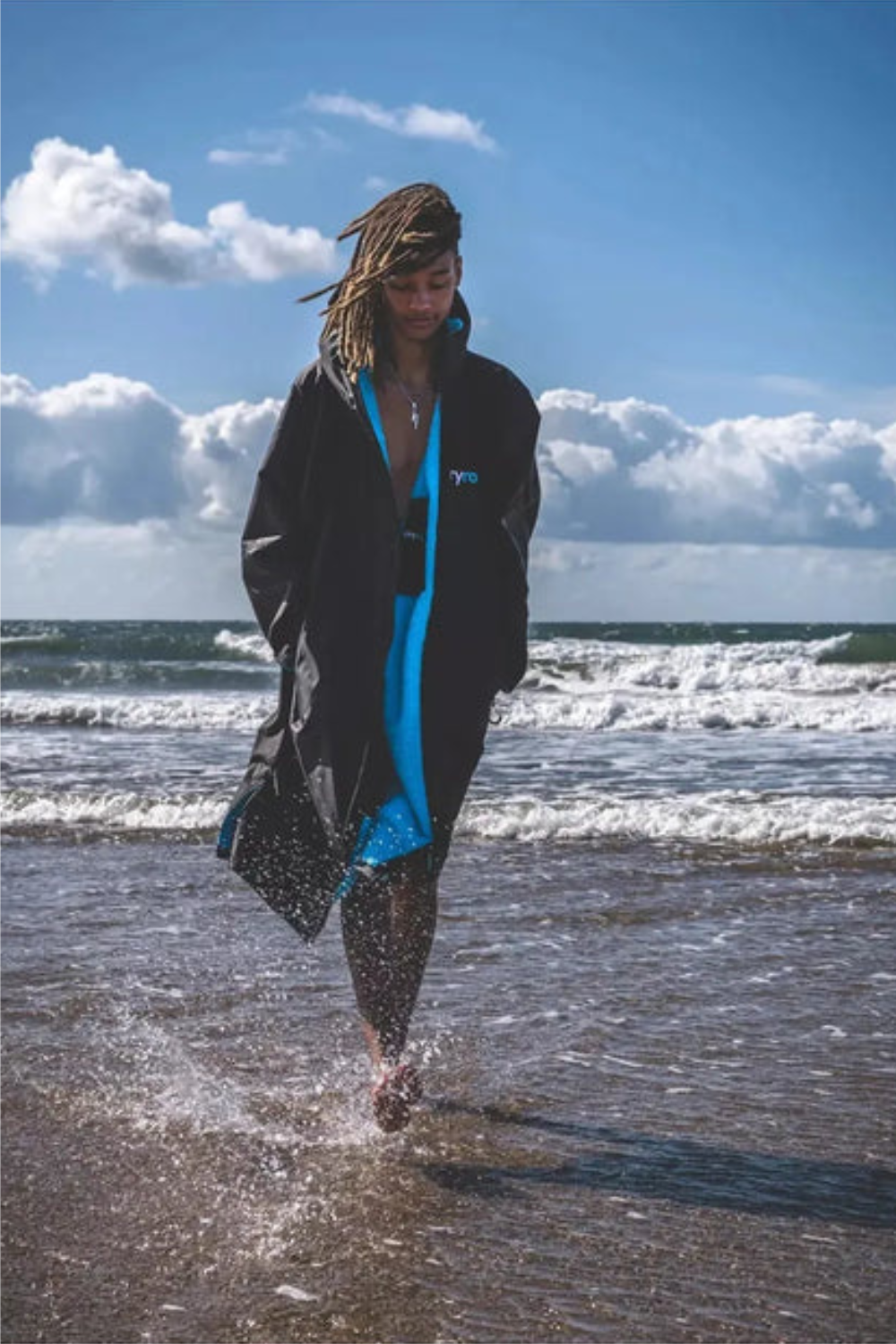 Dryrobe Adults Advance Long Sleeve Changing Robe Black/Blue