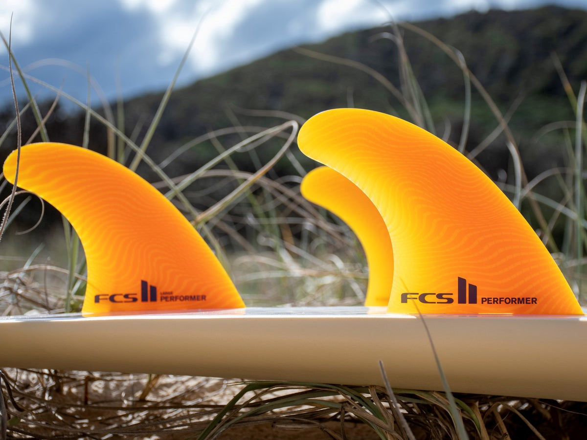FCS II Performer Neo Glass Medium Mango Tri Fins