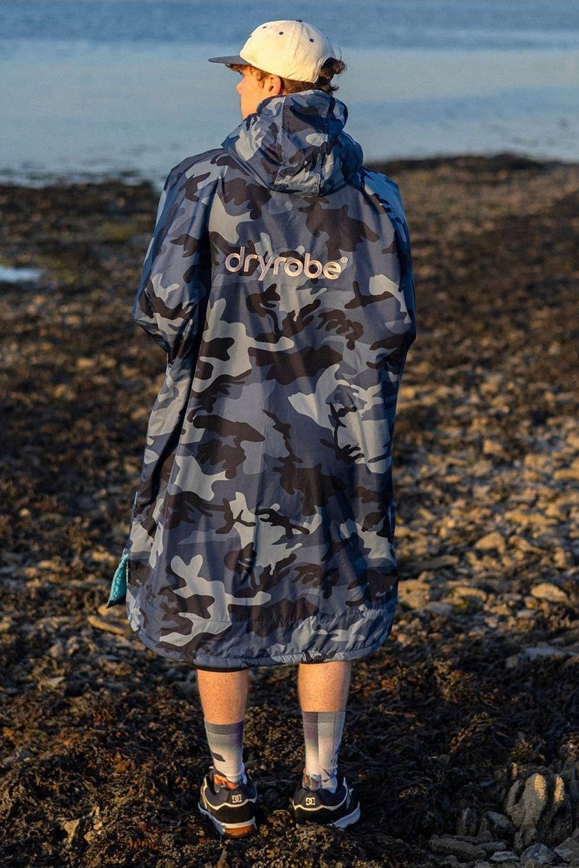 Dryrobe Advance Adult Long Sleeve Changing Robe Blue Camo/Blue