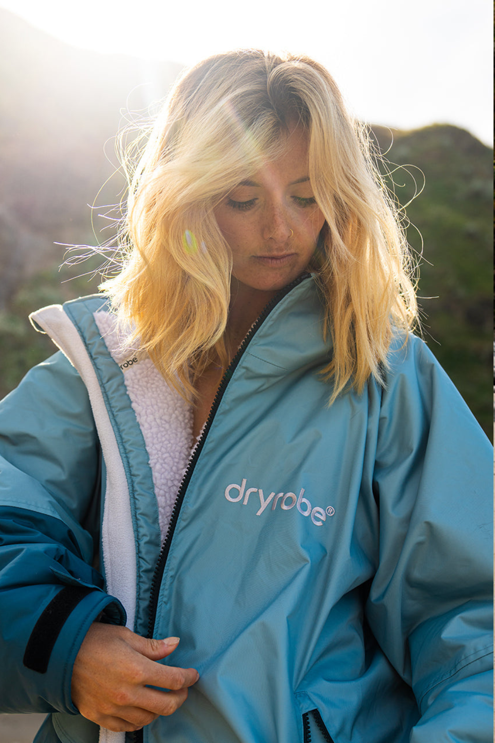 Dryrobe Advance Adults Long Sleeve Changing Robe Blue/Light Grey