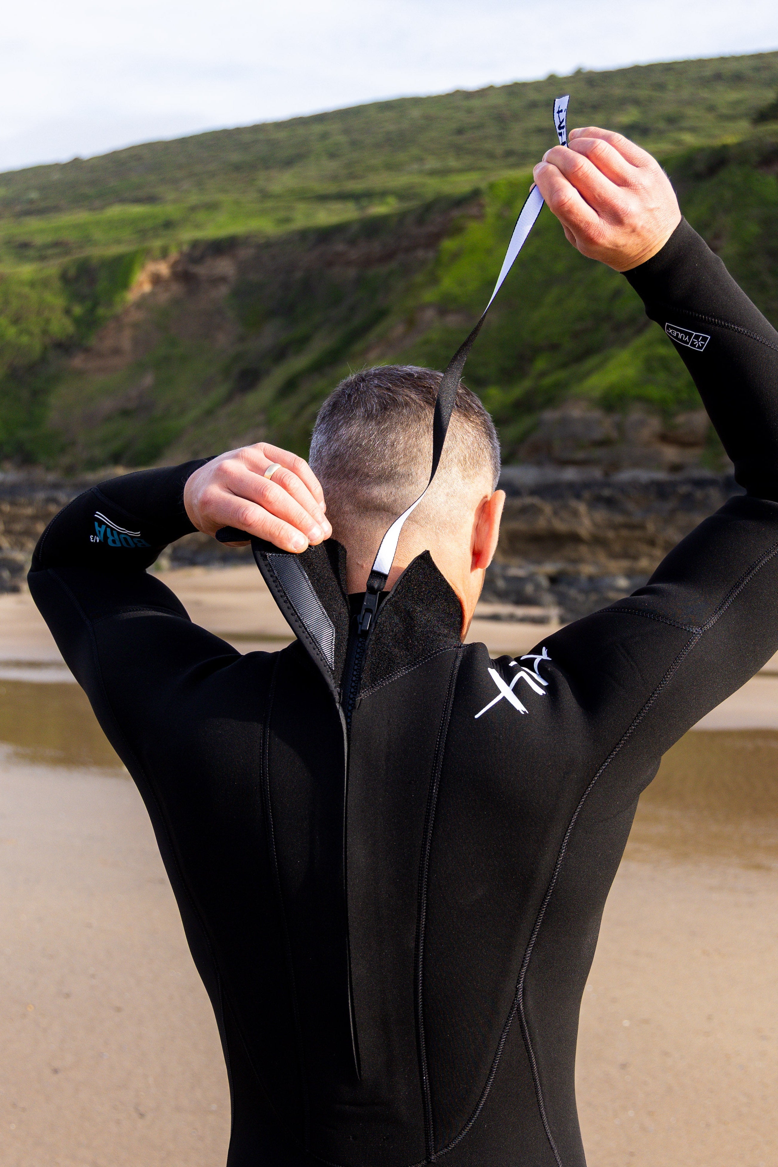 Tiki Bora 4/3mm Mens Wetsuit Yulex Back Zip Black