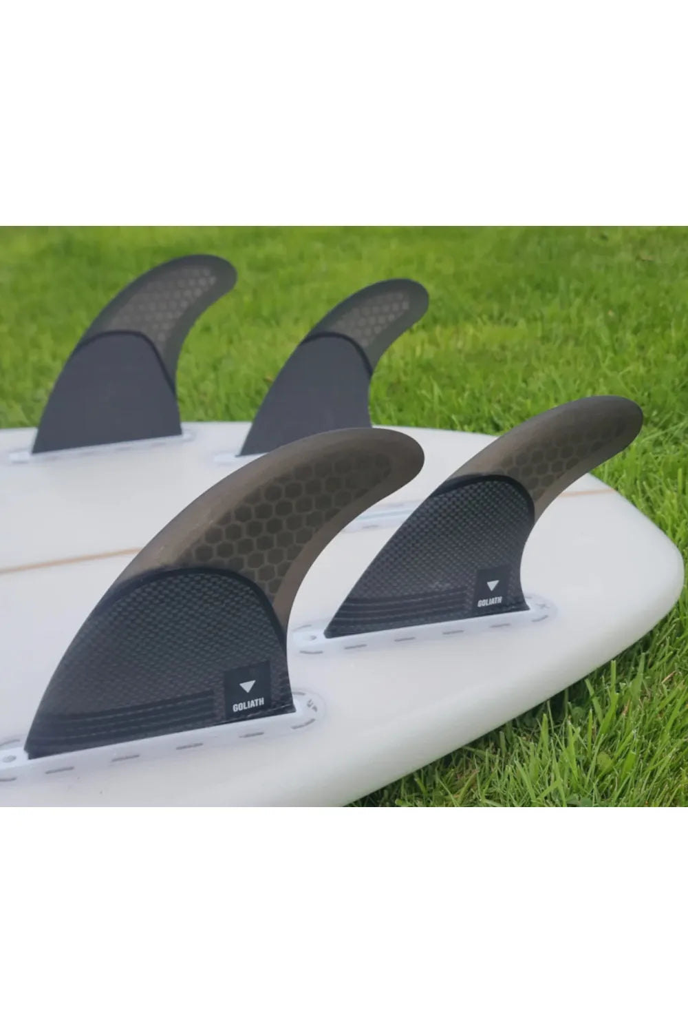 Goliath Carbon 5 Fin Set – single tab (futures compatible)