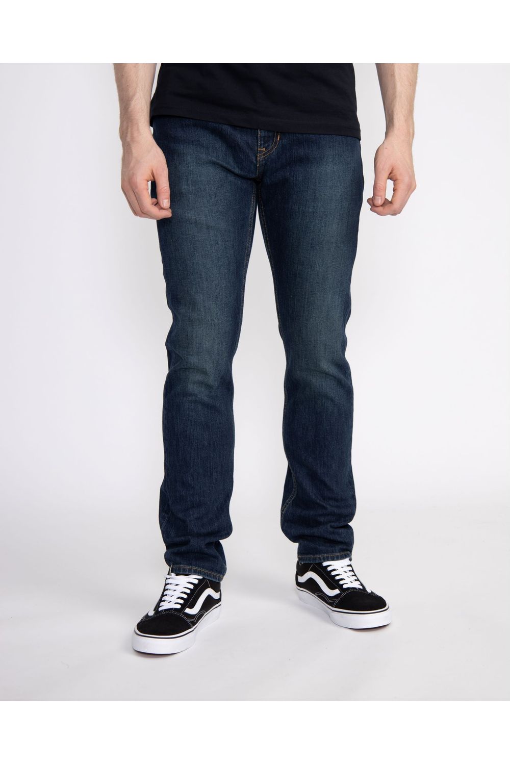 E03 Jeans